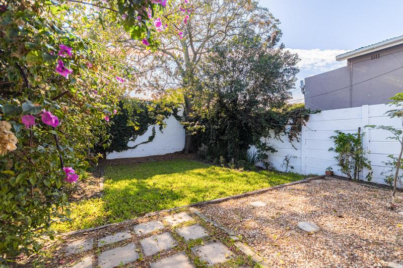 2 Bedroom Property for Sale in Claremont Western Cape
